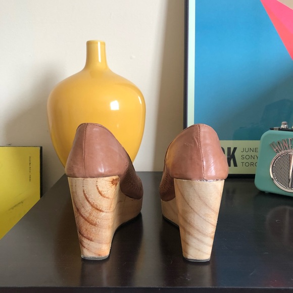 Ecote Woven Leather Wedge (peep toe wood platform) - Picture 3 of 8